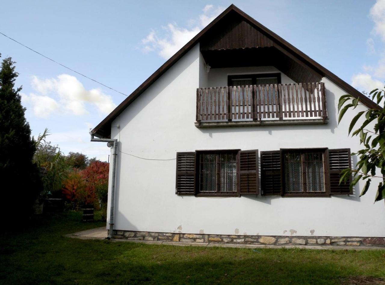 Holiday Home Balatonalmadi/Balaton 17936 Lucernas 외부 사진